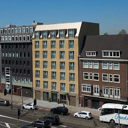 هوليداي إن إكسبريس - سيتي هول 3*