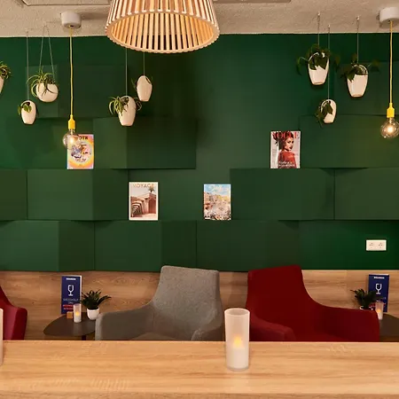 阿姆斯特丹快捷智选假日酒店 酒店