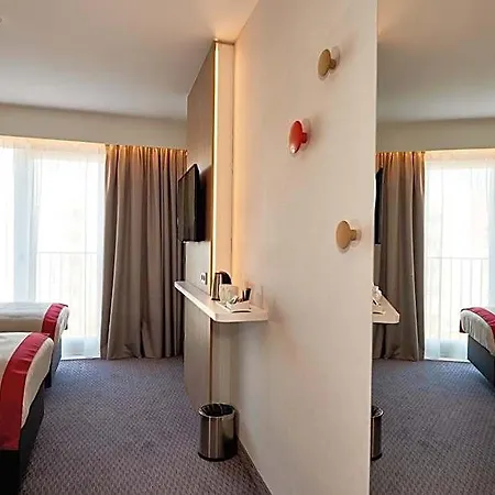 Express - Hall By Ihg Hotel