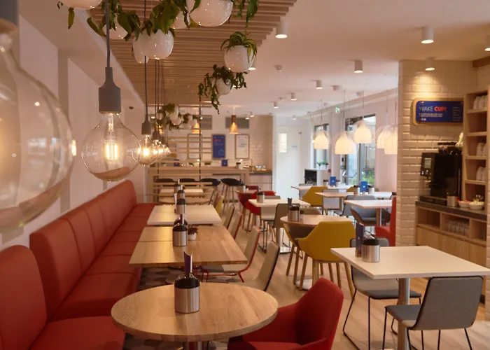 Express - Hall By Ihg