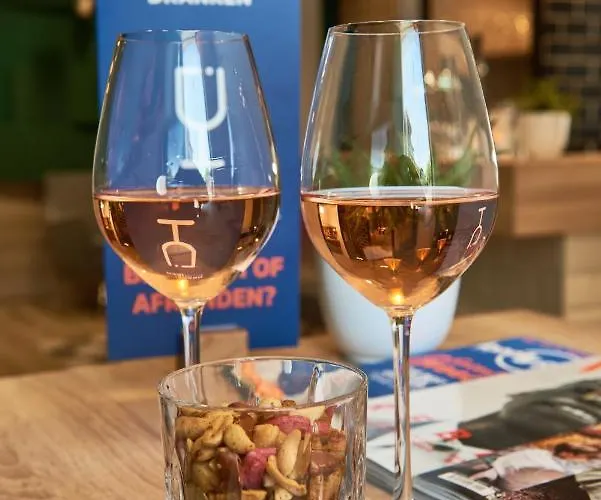 Express - Hall By Ihg Hotel 3*